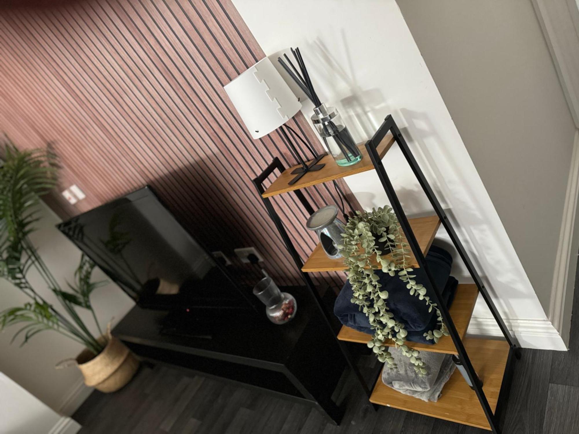 Group Bookings: Up To 30 Guests Across 5 Spacious Flats! Keyless Access Free Wifi & Parking バーミンガム エクステリア 写真