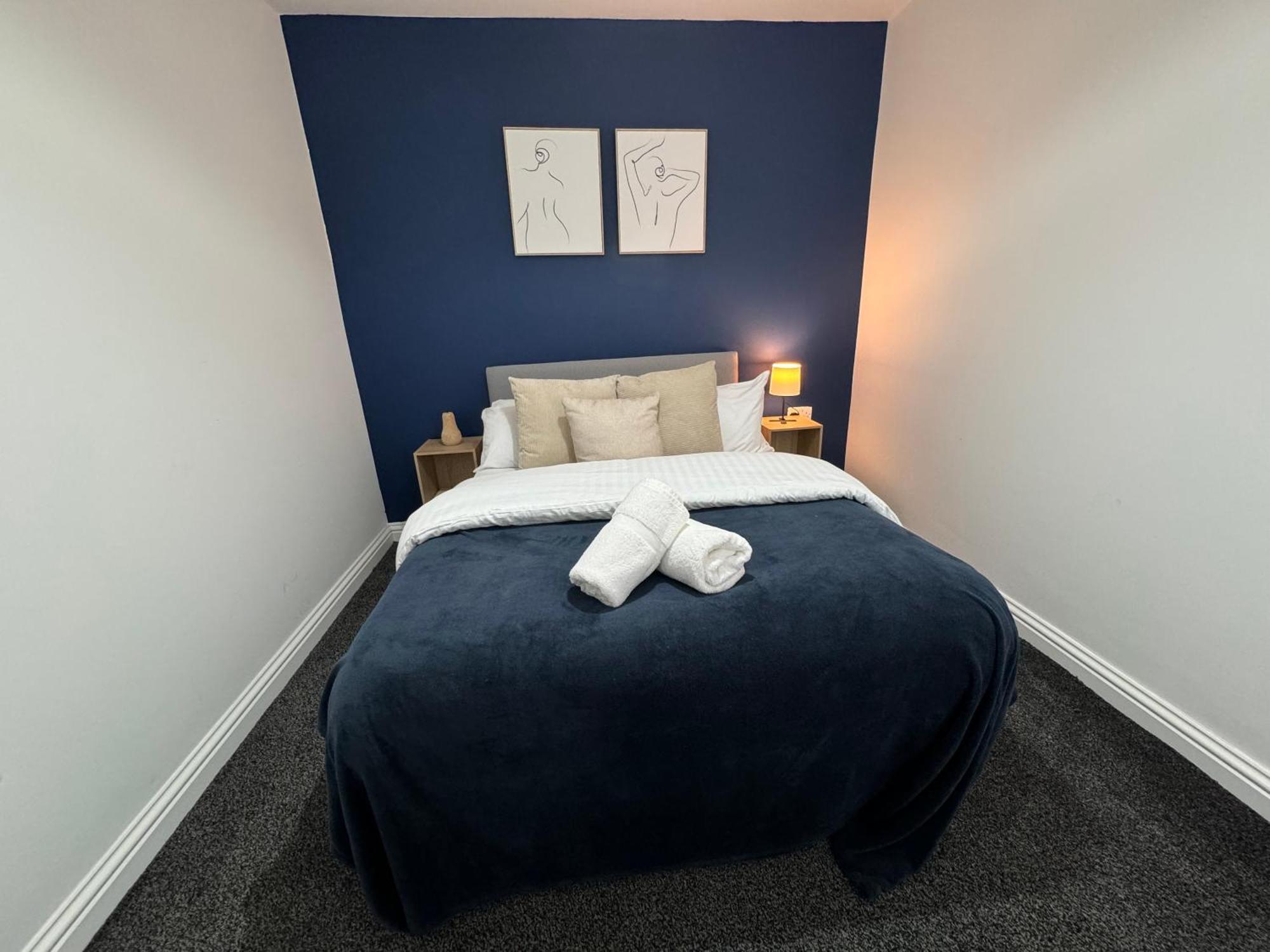 Group Bookings: Up To 30 Guests Across 5 Spacious Flats! Keyless Access Free Wifi & Parking バーミンガム エクステリア 写真