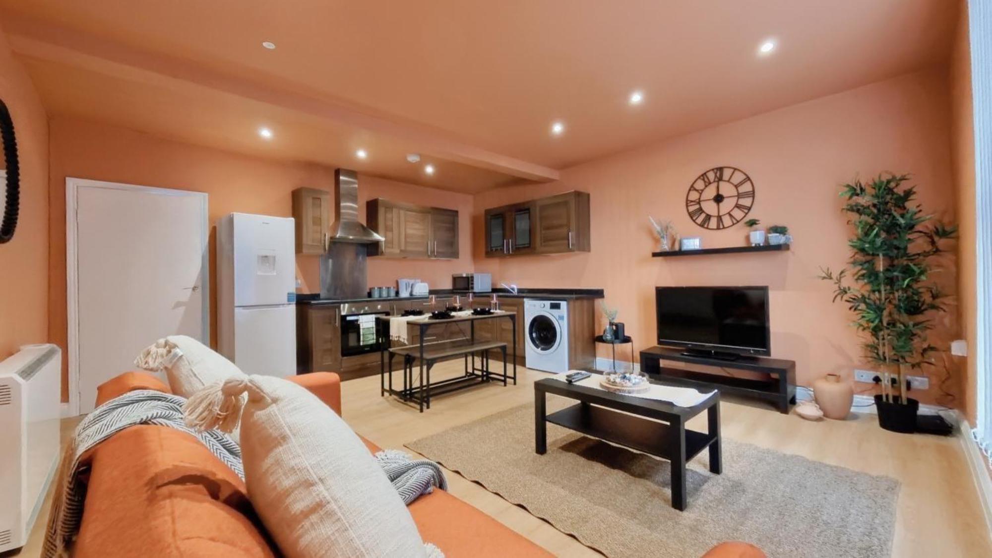 Group Bookings: Up To 30 Guests Across 5 Spacious Flats! Keyless Access Free Wifi & Parking バーミンガム エクステリア 写真